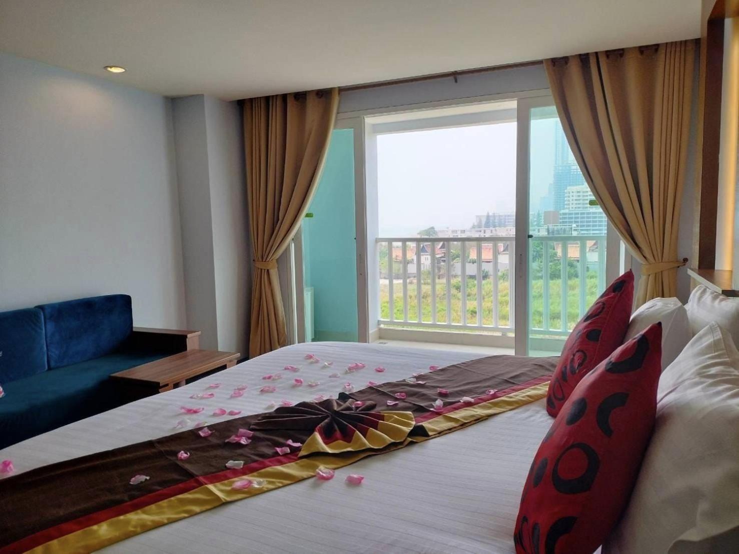 Saisawan Beach Luxury Hotel Na Chom Thian Dış mekan fotoğraf
